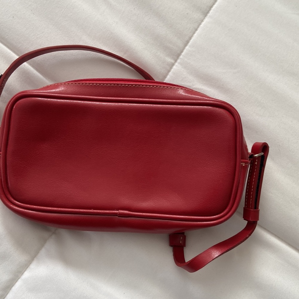 NWOT Mondani Red Small Zipper Purse - Picture 6 of 6
